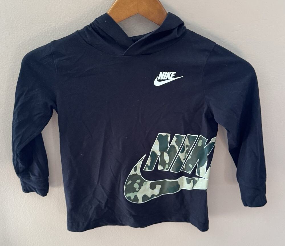 NIKE Boys Black Long Sleeve Hooded Shirt Camo Swoosh Logo. Small 5-6 Years